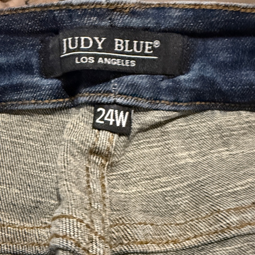 New Judy Blue Relaxed Fit 24W - Picture 6 of 9